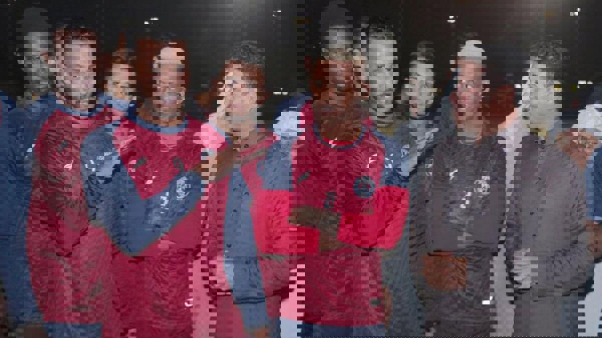 نايف هزازي يتحدث عن.. مقارنة وضعه بزين الدين زيدان.. ويختار محمد نور "أسطورة للكرة السعودية"