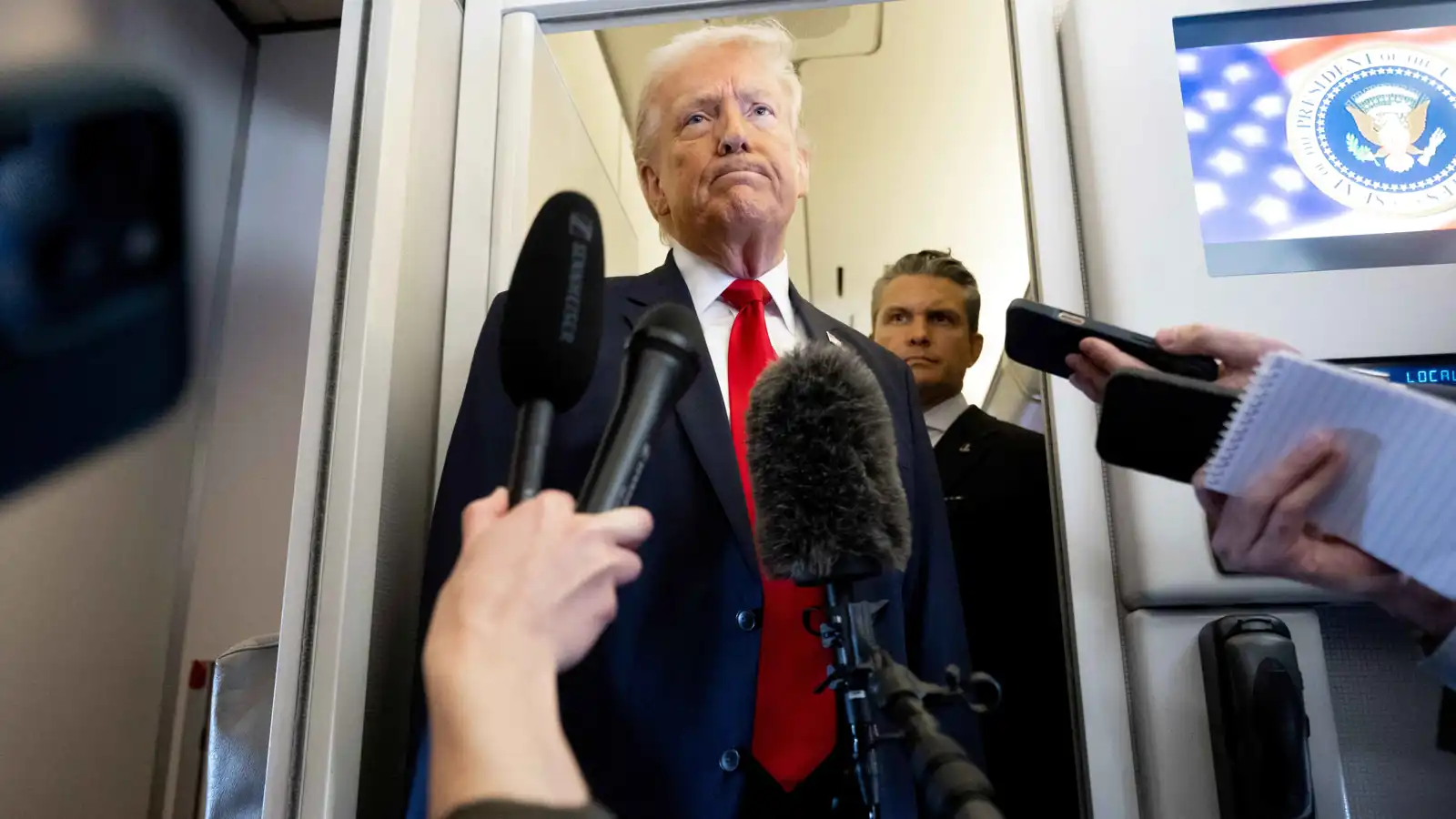 "لست مسرورا".. ترامب يجيب عن تحركه المقبل بعد اختيار مجتبى خامنئي