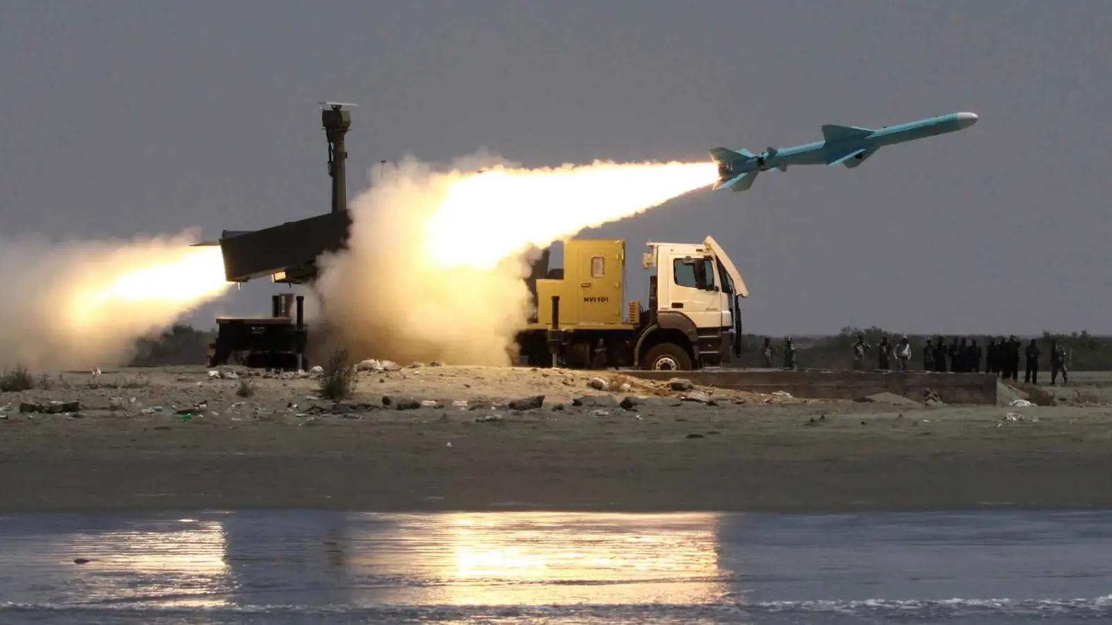 إيراني الصنع ومضادّ للسفن.. تعرف على صاروخ حزب الله الجديد "نور"