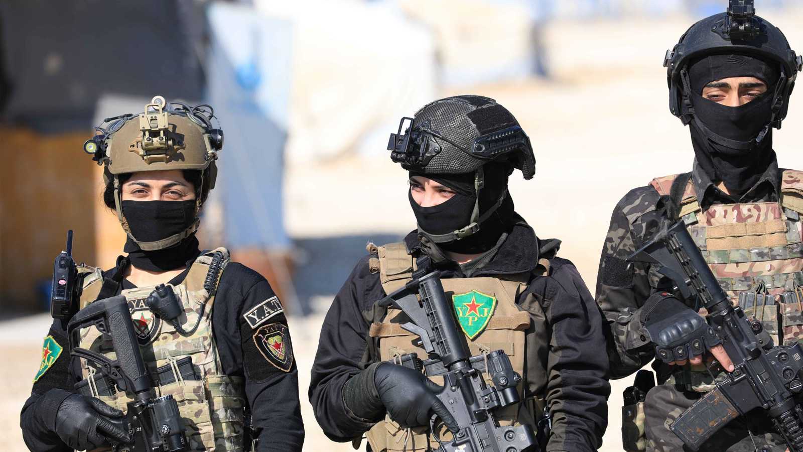 "بادرة حسن نية".. "قسد" تسلم دمشق عددا من المعتقلين لديها