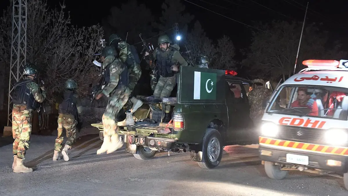  مقتل 4 جنود باكستانيين بهجوم على قاعدة عسكرية