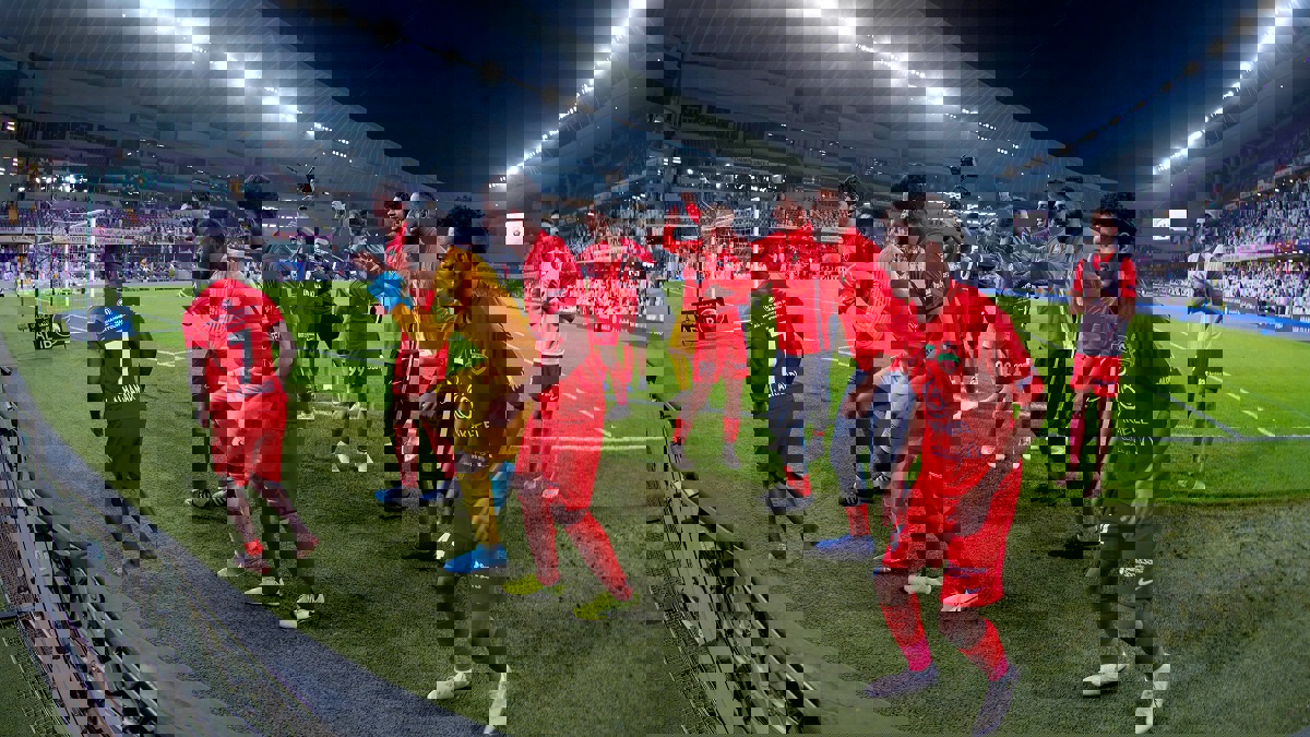 شباب الأهلي دبي يقلب الطاولة على العين ويبتعد في صدارة ترتيب الدوري الإماراتي (فيديو)