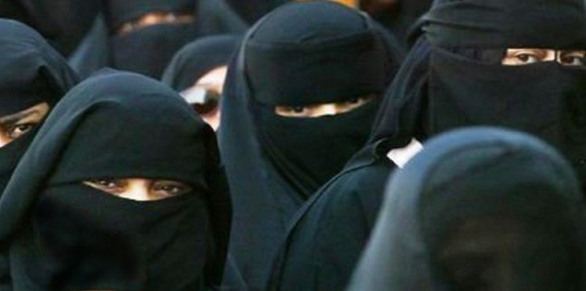 الجزائر.. تفكيك 5 شبكات تجند الجزائريات للالتحاق بداعش