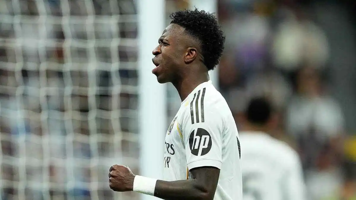 قرار في توقيت حاسم.. فينيسيوس يشعل صراعاً كبيراً بين النصر والهلال