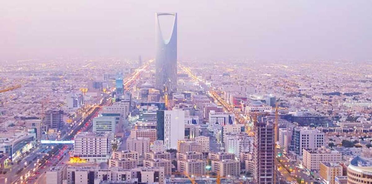 بالفيديو.. العاصمة السعودية "الرياض" تشهد أكبر انخفاض في درجات الحرارة منذ عقود