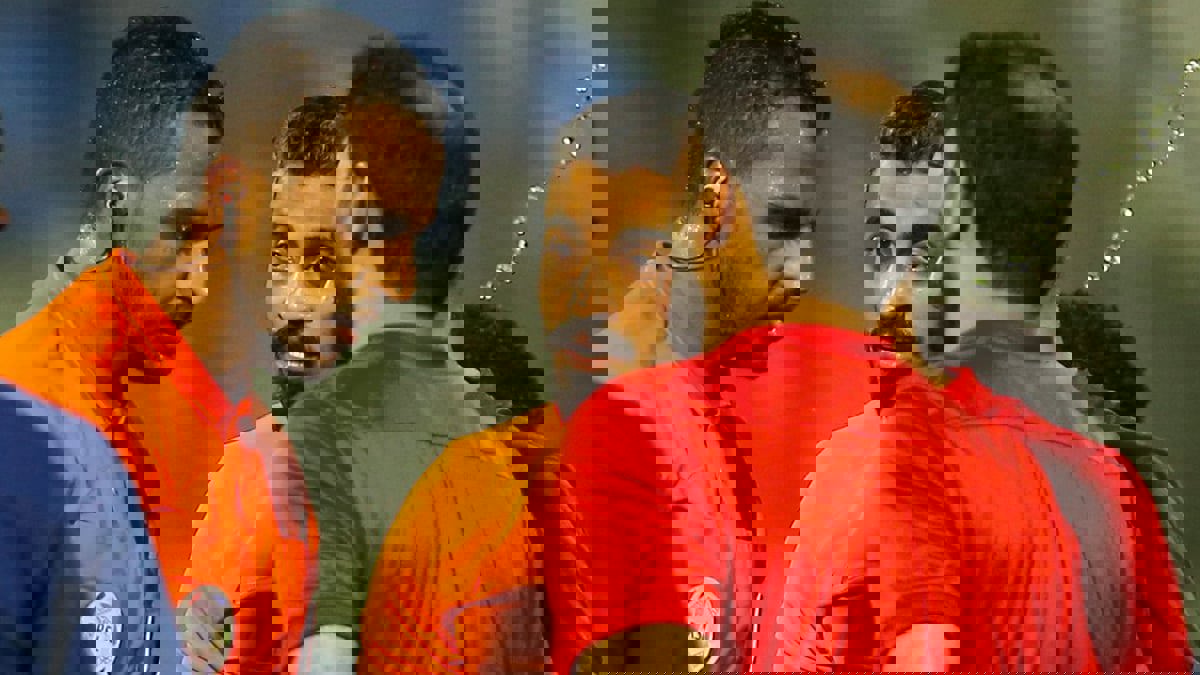 ‏لحظة إغماء الحكم سامي الجريس خلال مباراة الاتفاق والطائي (فيديو)