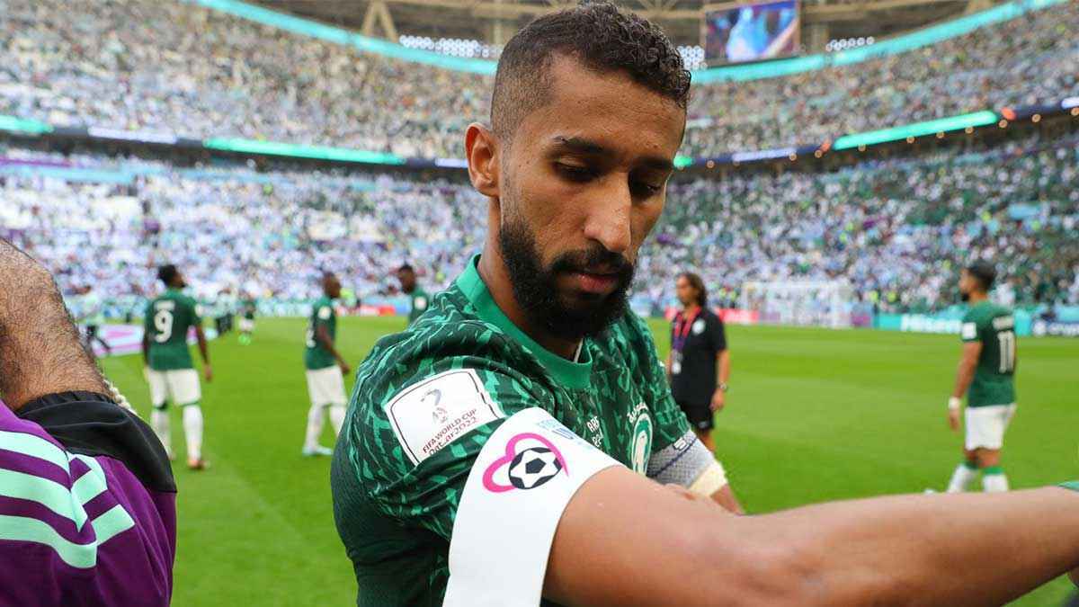 اقتراح مثير لضمان استمرار سلمان الفرج مع المنتخب السعودي