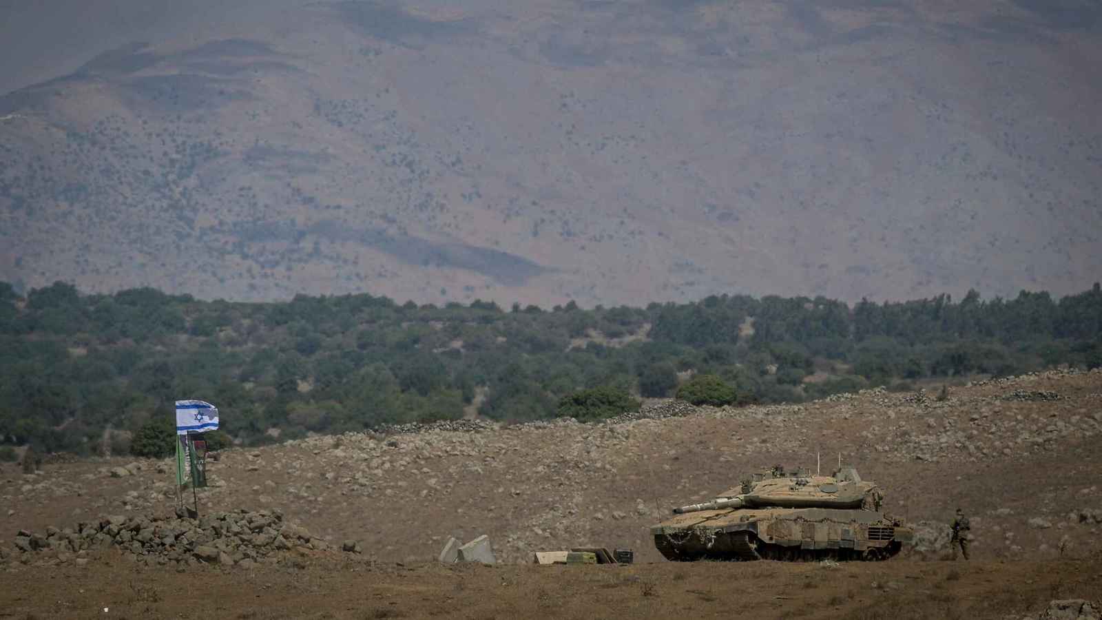 جنرال إسرائيلي يحذر: 30 ألف مقاتل يستعدون لاجتياح الجولان