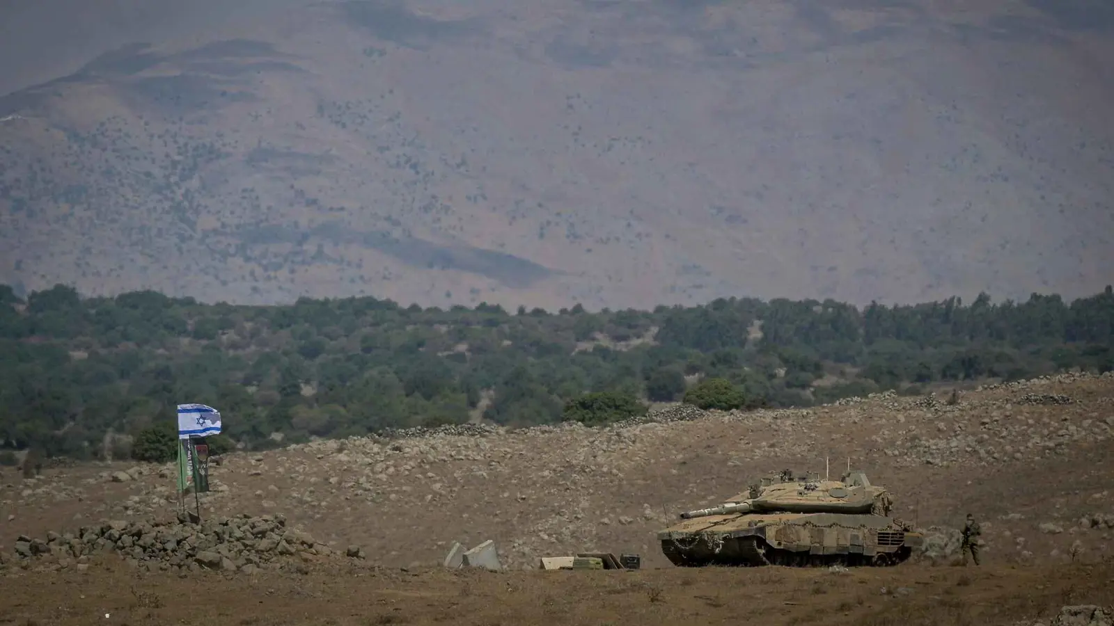 جنرال إسرائيلي يحذر: 30 ألف مقاتل يستعدون لاجتياح الجولان