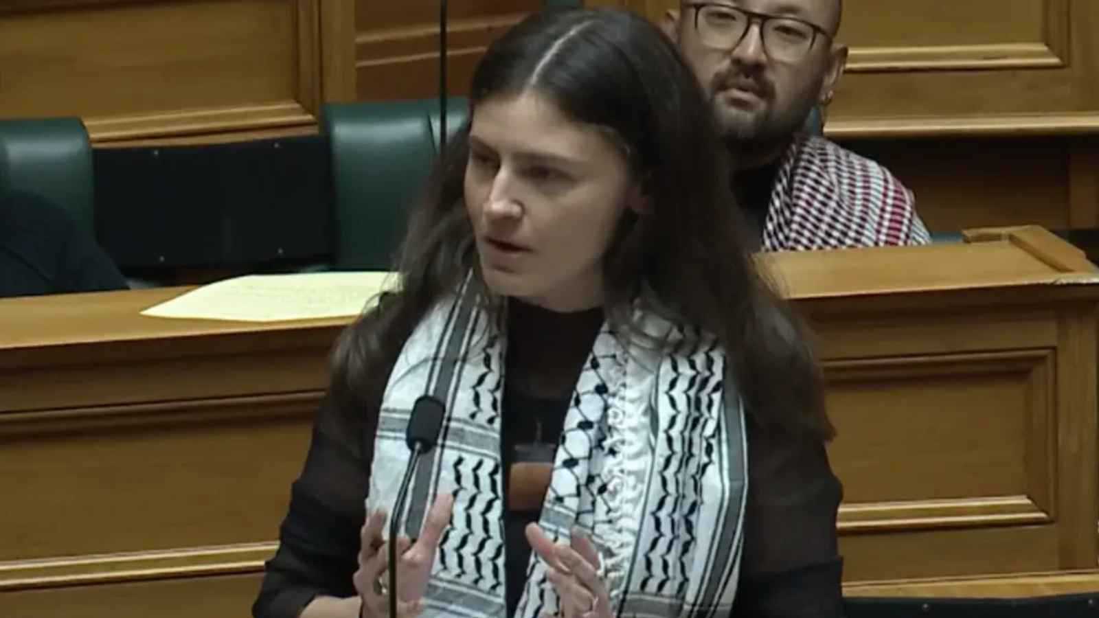 للمرة الثانية.. طرد برلمانية نيوزيلندية بسبب فلسطين