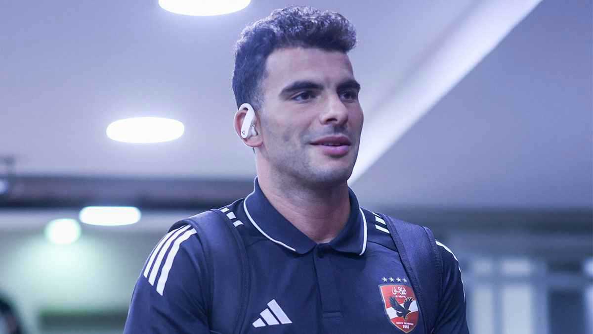 زيزو يفجر غضب لاعبي الأهلي المصري