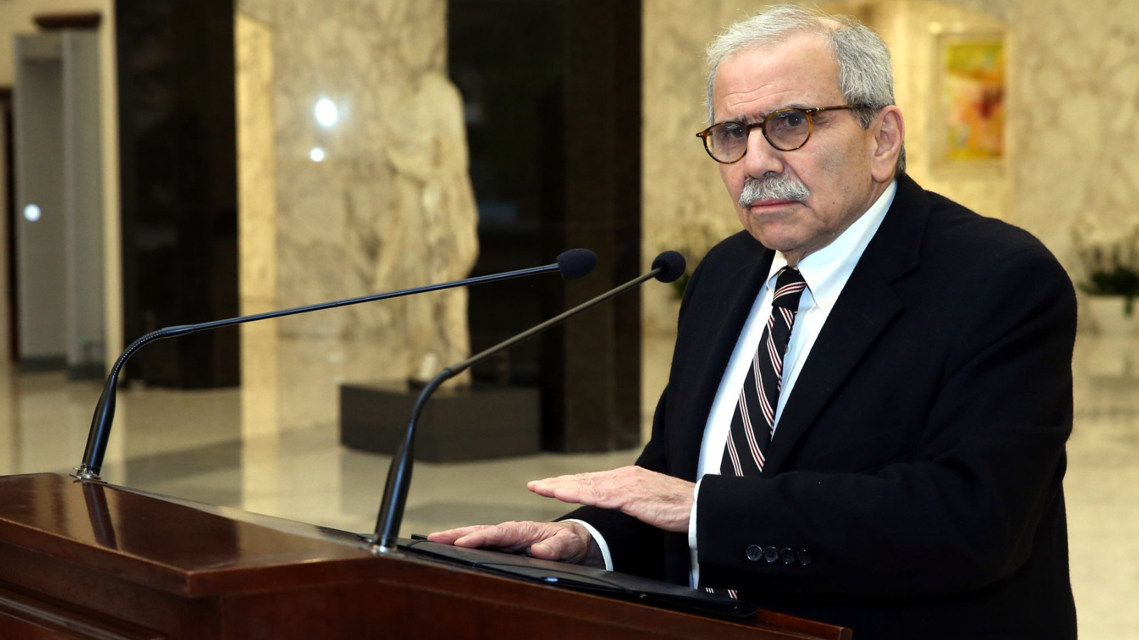 "حزب الله" يمنح الحكومة اللبنانية الجديدة الثقة