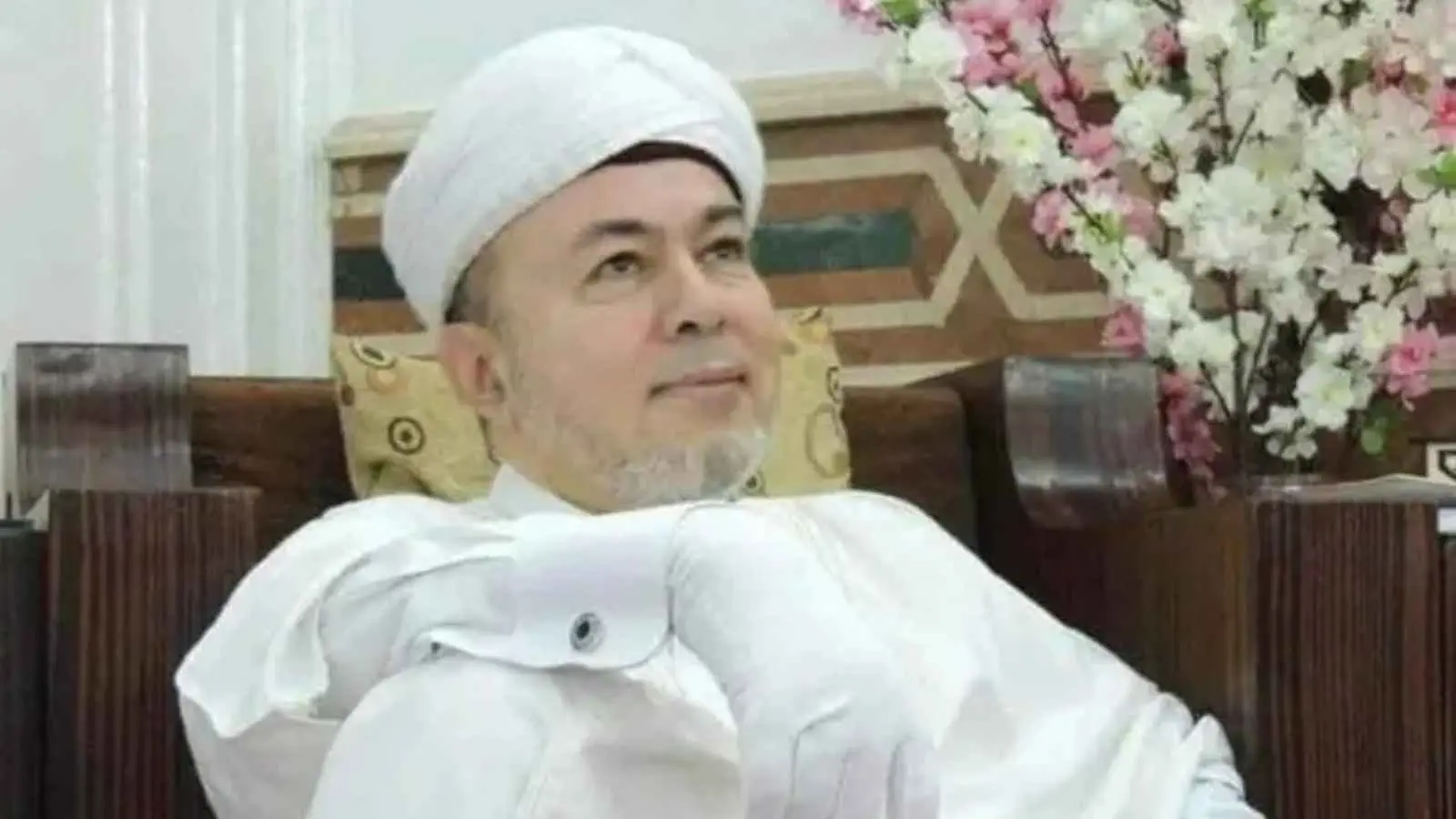 النيابة تقرر حفظ التحقيقات في قضية التحرش ضد "شيخ المشاهير"