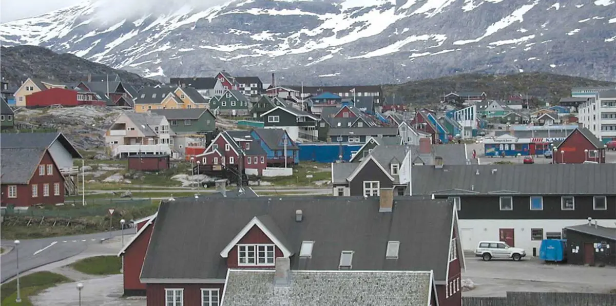 دولة في القطب الشمالي يبلغ عدد سكانها 56 ألف نسمة ومساحتها نحو 3 أضعاف تركيا.. تعرف عليها
