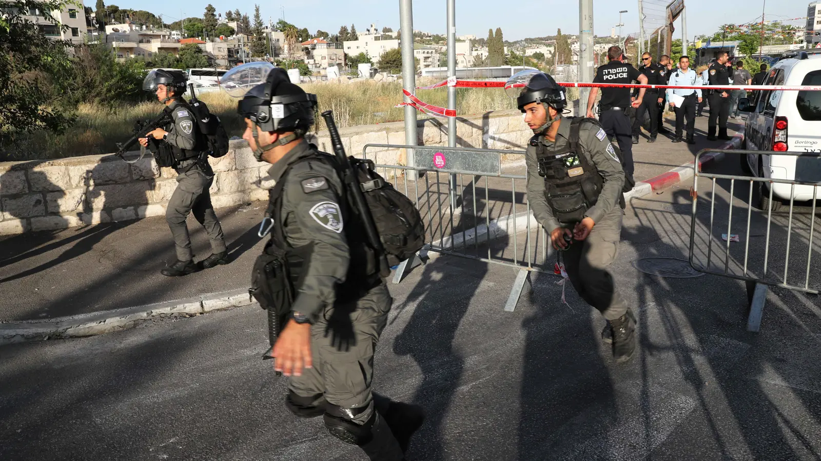 إصابة مجندة إسرائيلية بعملية دهس جنوب الخليل (فيديو)