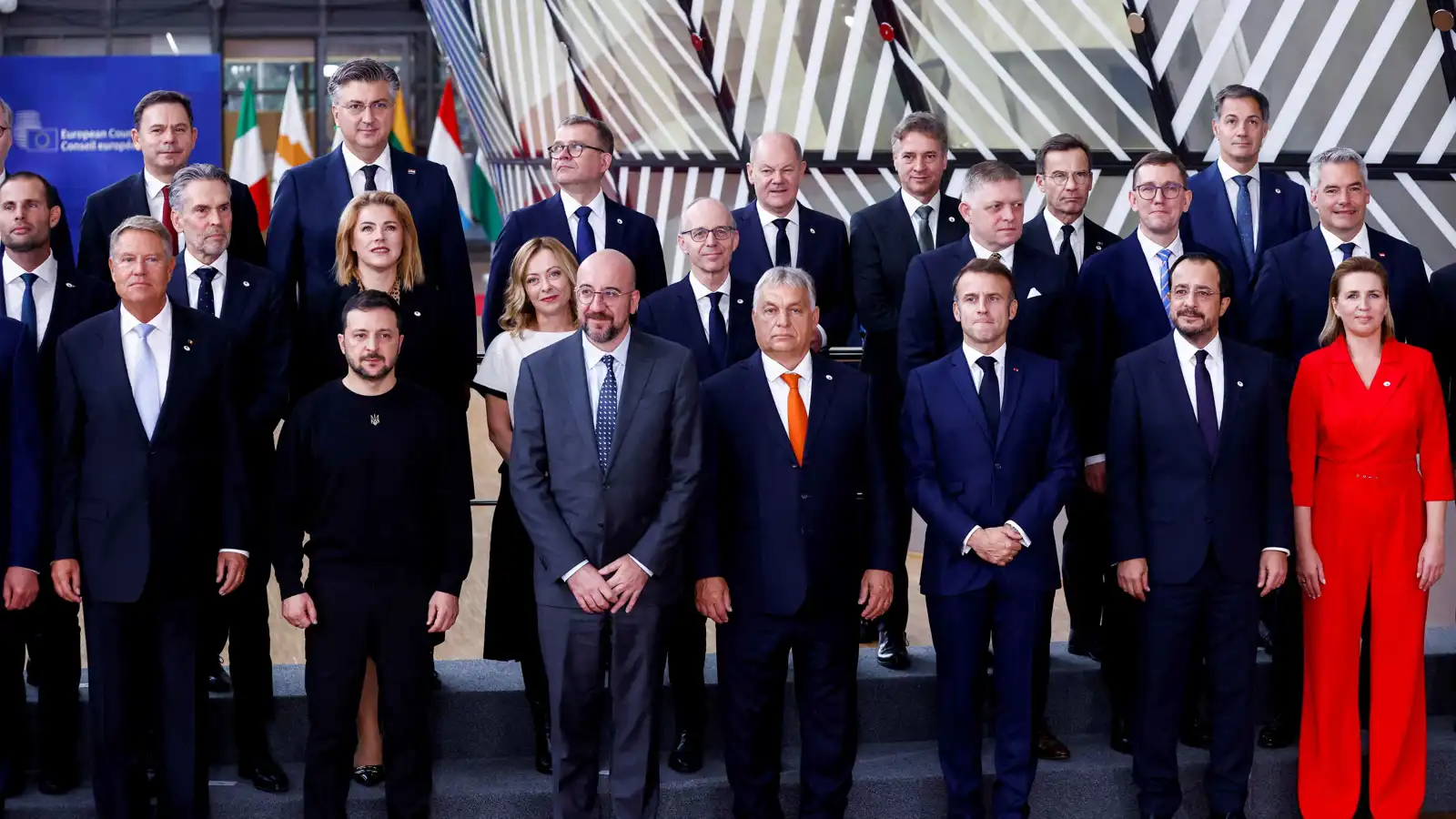 زيلينسكي يواجه الاتحاد الأوروبي.. أين قرض الـ90 مليار يورو؟