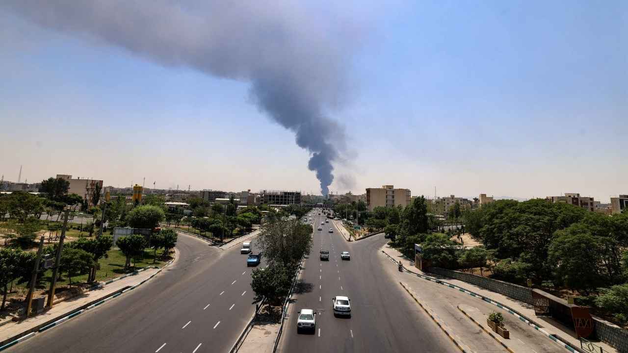 إعلام عبري: غارات إسرائيلية على تبريز وشيراز