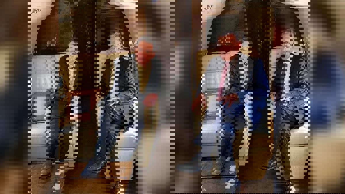 واشنطن بوست: نزار زكا كان نافذة دبلوماسية بين طهران وواشنطن فتحت من لبنان