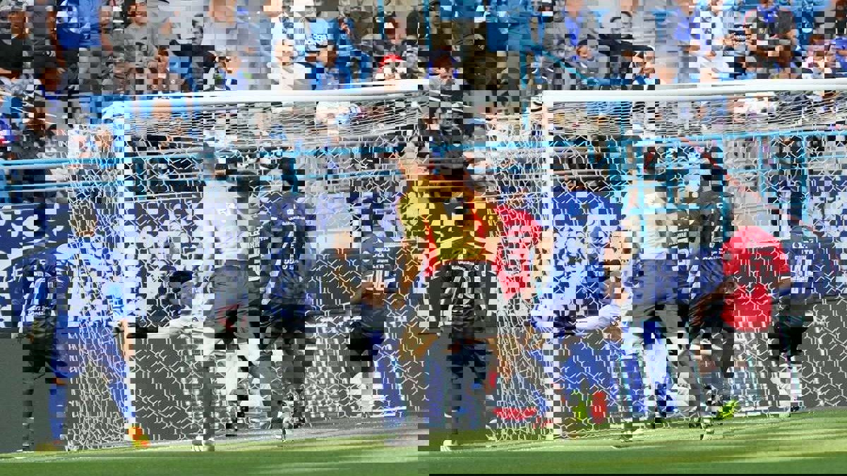 أهداف مباراة الهلال والرائد.. 3/1 للزعيم (فيديو)