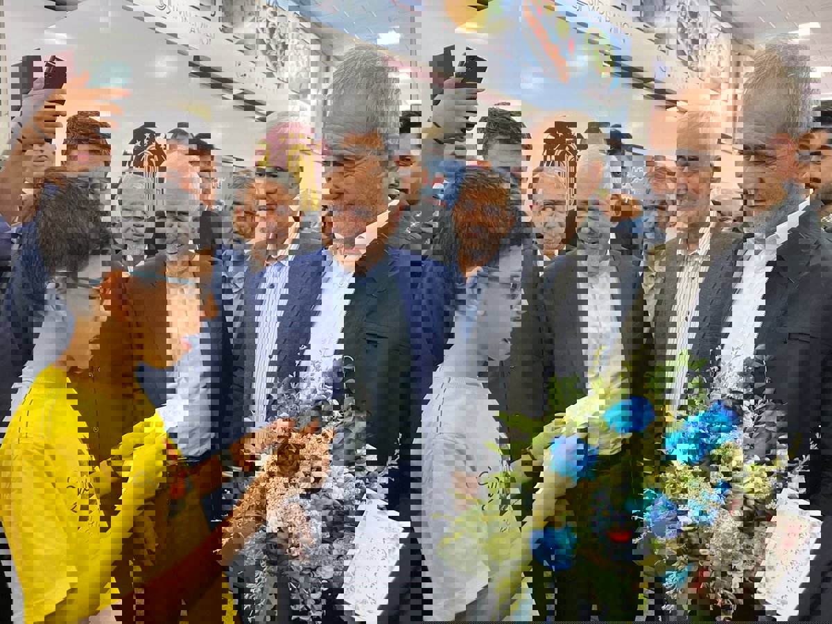 إيران.. وزراء روحاني يستنفرون دعمًا لبزشكيان