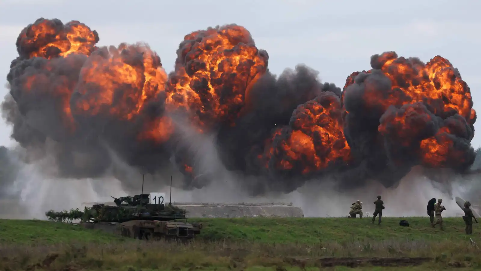 في مواجهة شبح موسكو.. الناتو يطلق أكبر مناوراته البرية منذ الحرب الباردة