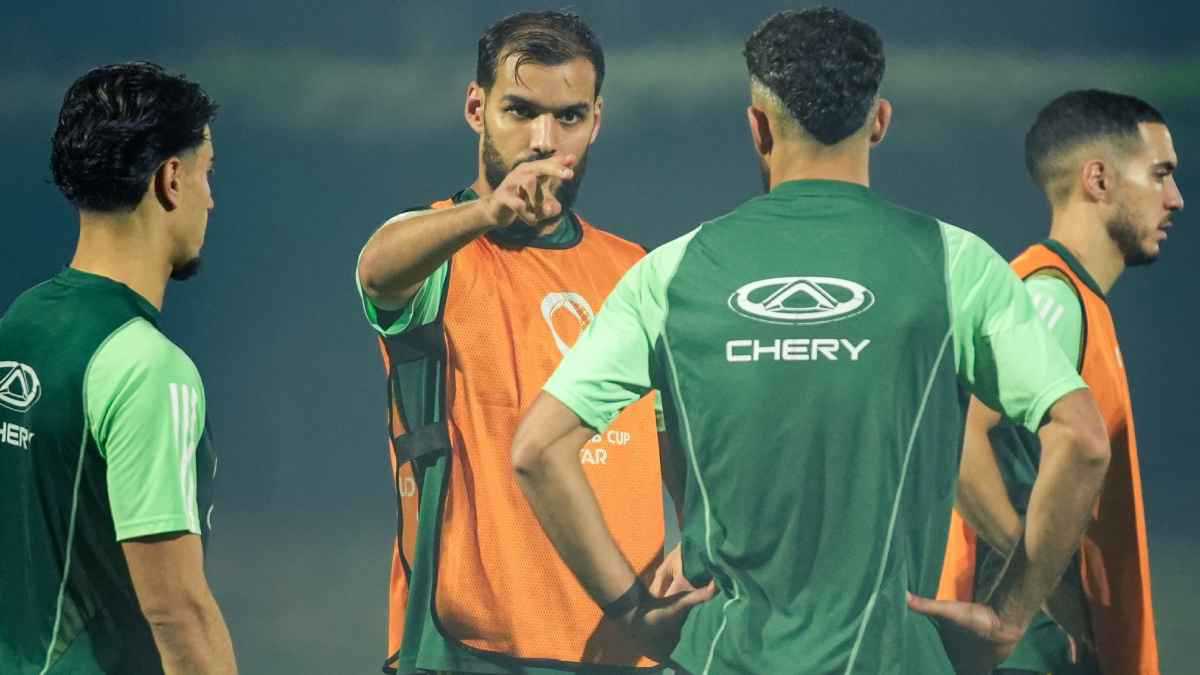 الموعد والقنوات الناقلة لمباراة الجزائر والسودان في كأس العرب