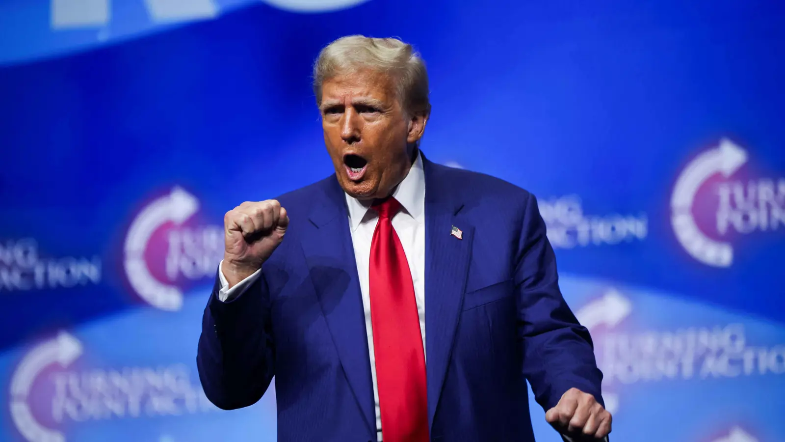 إذا انتخب رئيساً.. ترامب يتوعد بطرد المحقق جاك سميث "خلال ثانيتين"