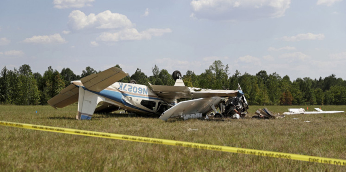بالصور.. تصادم طائرتين في جورجيا يقتل 3 أشخاص