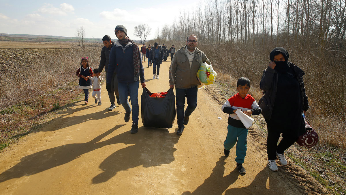 ما خيارات الاتحاد الأوروبي لمواجهة فتح تركيا "باب المهاجرين"؟