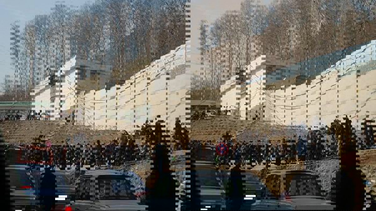 إيران تعترف رسميا بوجود إصابات بـ"كورونا" بين السجناء