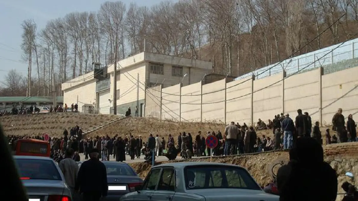 إيران تعترف رسميا بوجود إصابات بـ"كورونا" بين السجناء