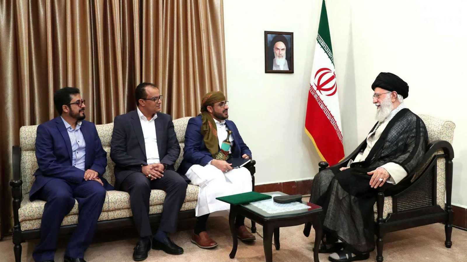 استعدادا لساعة الصفر.. تنسيق إيراني - حوثي واتفاق على "غرف متابعة مشتركة"