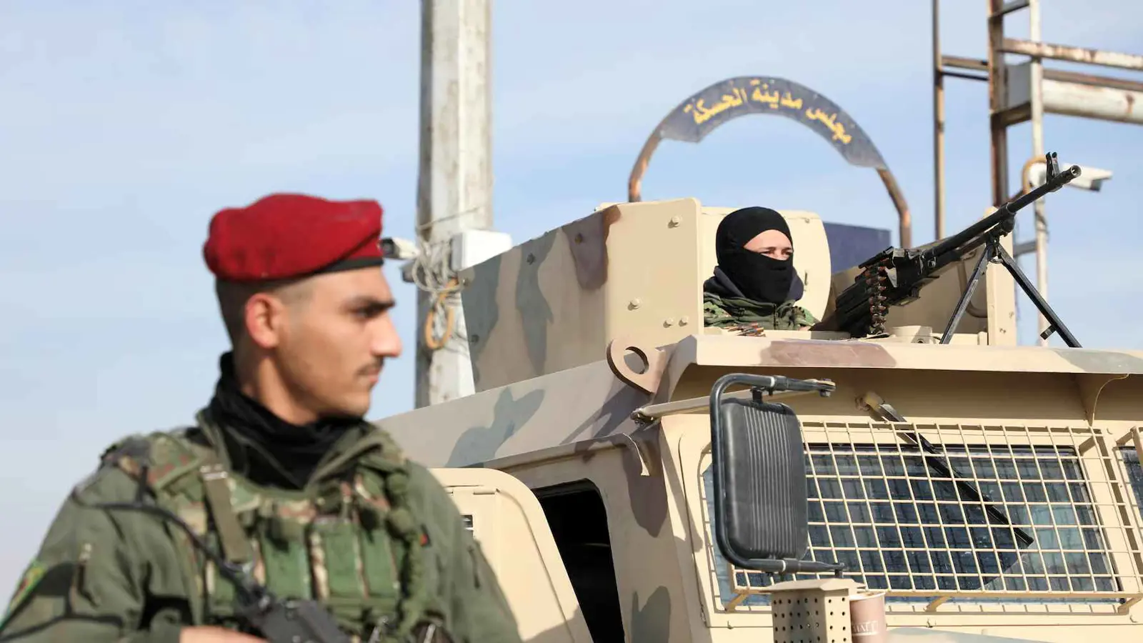 وزير الدفاع السوري يحذر "قسد": جاهزون لاستخدام القوة "إن لزم الأمر"