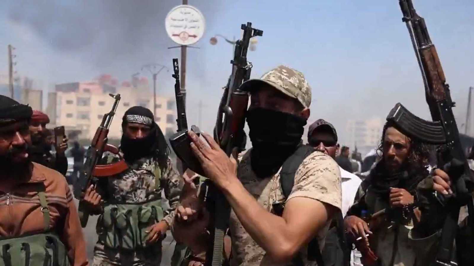 العشائر تعلن إخراج كافة مقاتليها من السويداء وتحذر من خرق الاتفاق