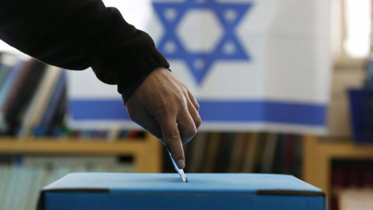 عباس: نمد أيدينا لأي حكومة إسرائيلية تؤمن بحل الدولتين‎