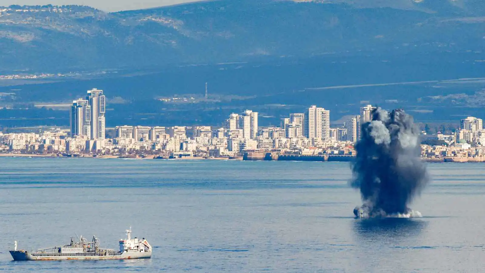 مسؤول إسرائيلي: الهدف تهيئة جميع الظروف لإسقاط النظام الإيراني