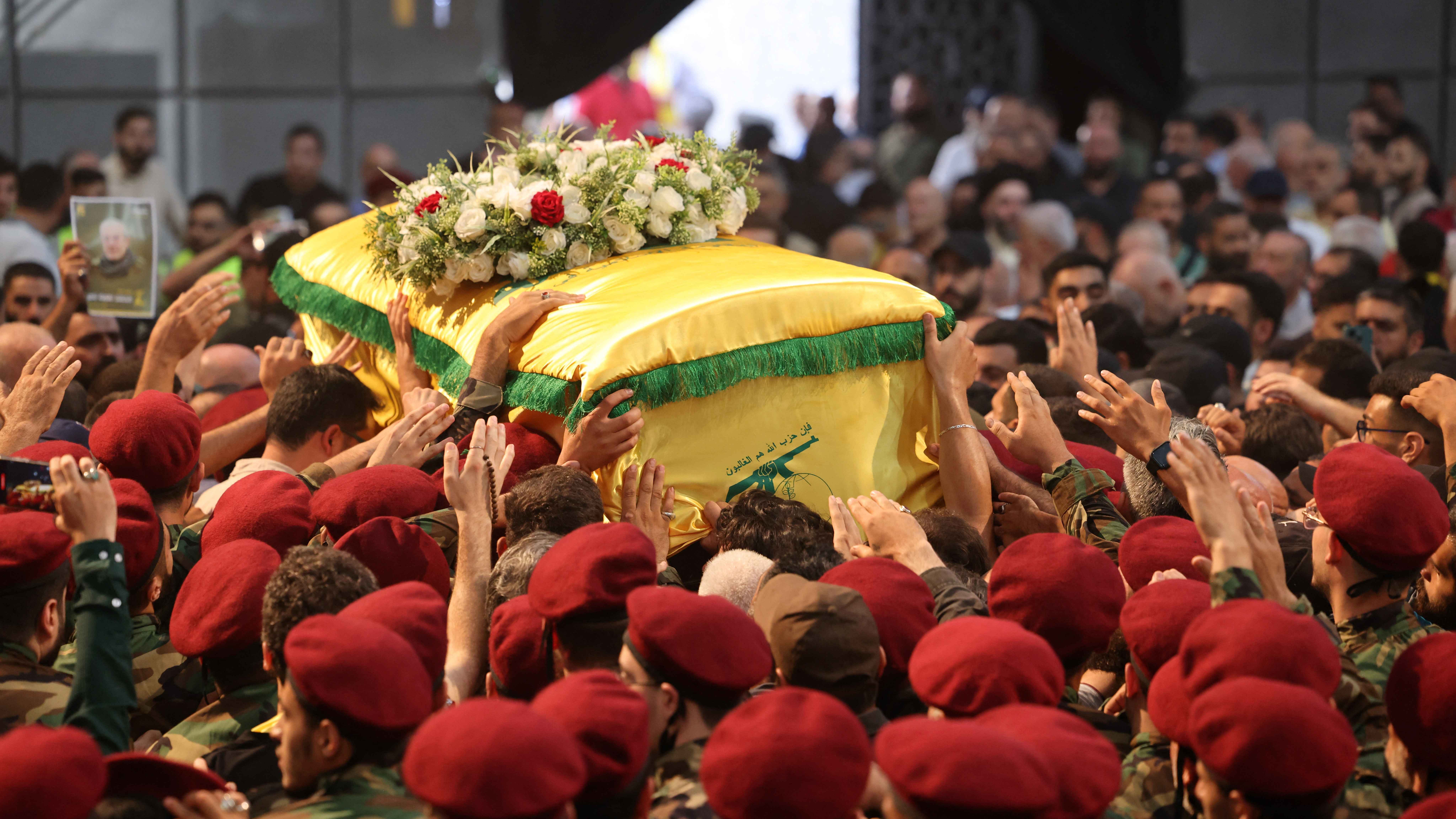 "وول ستريت جورنال": خلافات داخل "حزب الله" وعتب على طهران