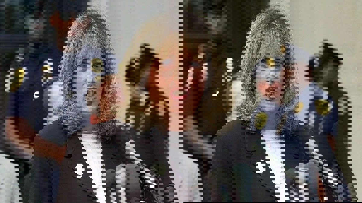 وفاة ليندا تريب مفجرة فضيحة كلينتون الجنسية