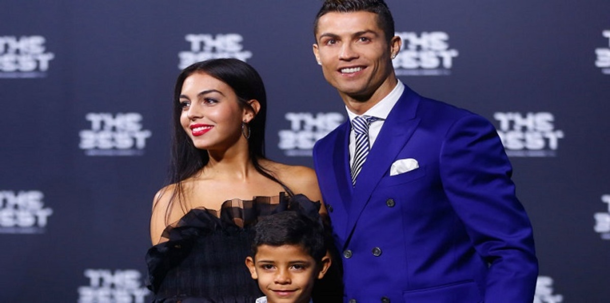 جورجينا تدشن صفحتها على تويتر بتغريدة لكريستيانو رونالدو