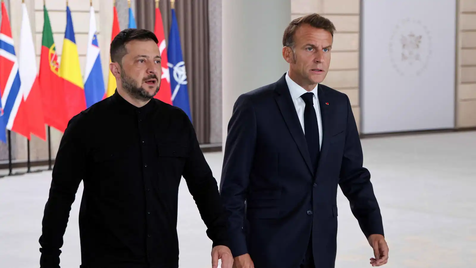 تحت غطاء "تحالف الراغبين".. وثيقة فرنسية تكشف عن خطة لتقاسم موارد أوكرانيا