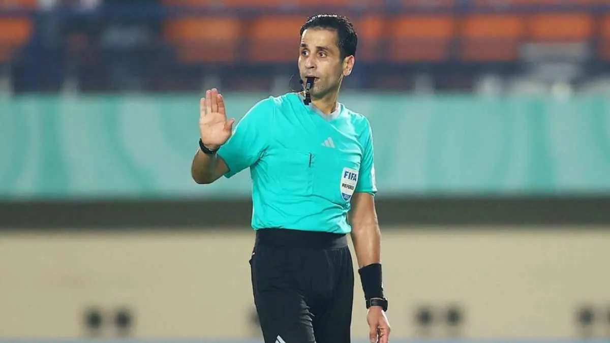 ما حقيقة إيقاف الحكم الليبي معتز الشلماني بسبب مزاعم تحرش؟