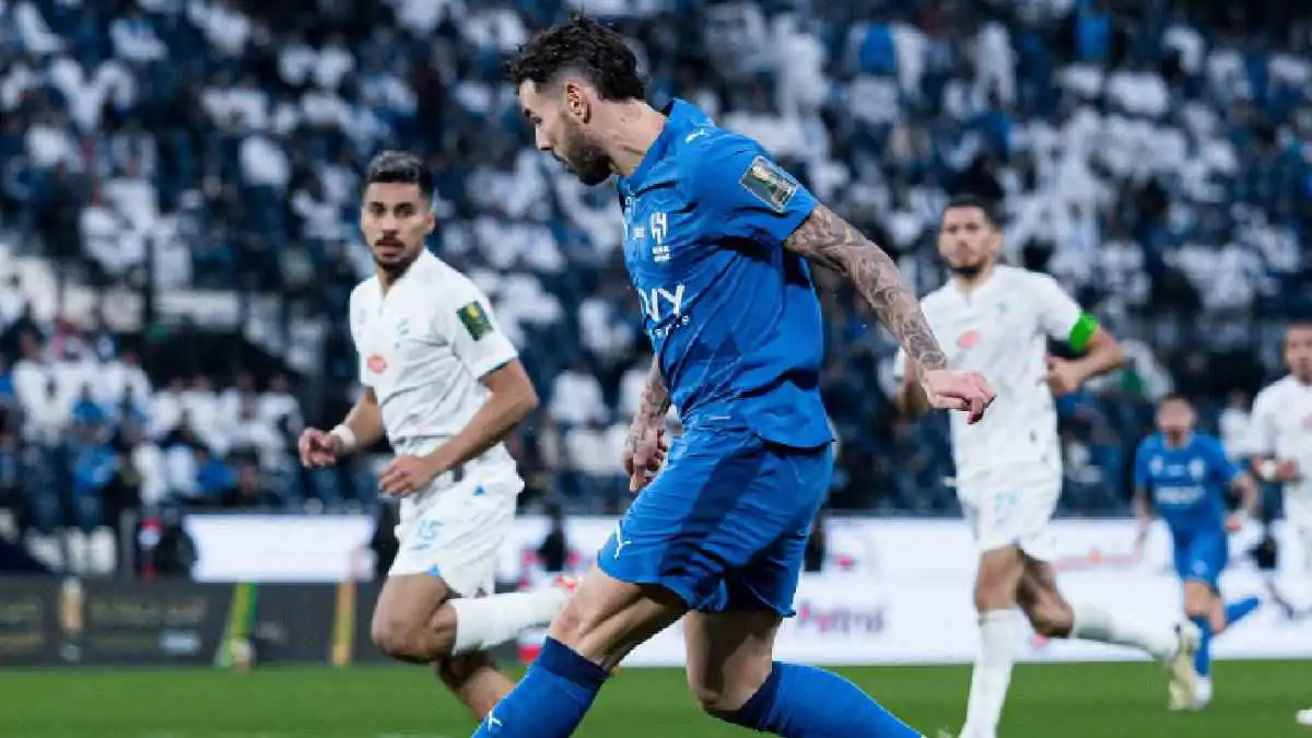 الهلال يسحق الفتح ويصعد إلى نصف نهائي كأس الملك (فيديو)