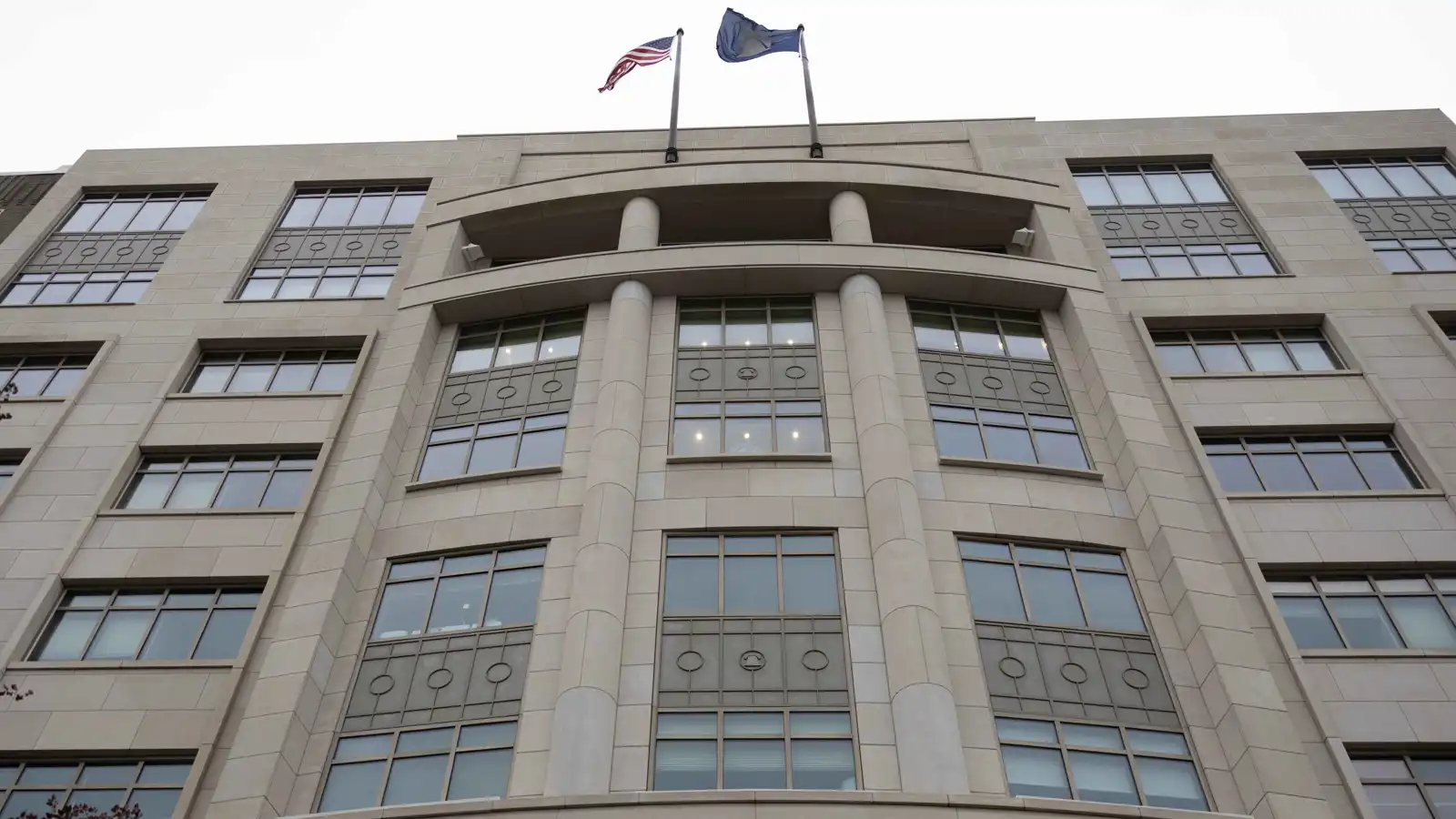 مركز أبحاث أمريكي يطرد موظفيه بسبب معاداة السامية