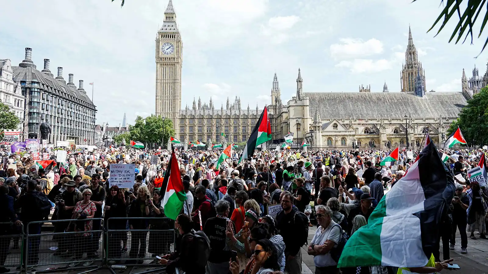 بريطانيا تسعى لمنع "فلسطين أكشن" من الطعن على حظرها