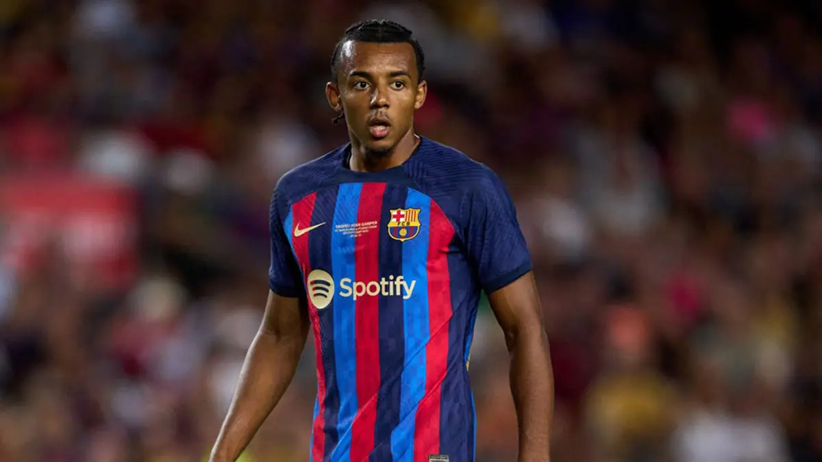 تشافي يكشف موقف كوندي قبل مباراة برشلونة ضد ريال سوسيداد