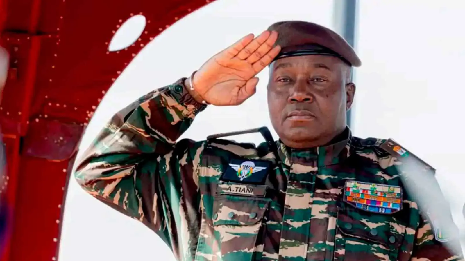 الإفراج عن مسؤولين من نظام بازوم.. هل تتجه النيجر نحو المصالحة؟