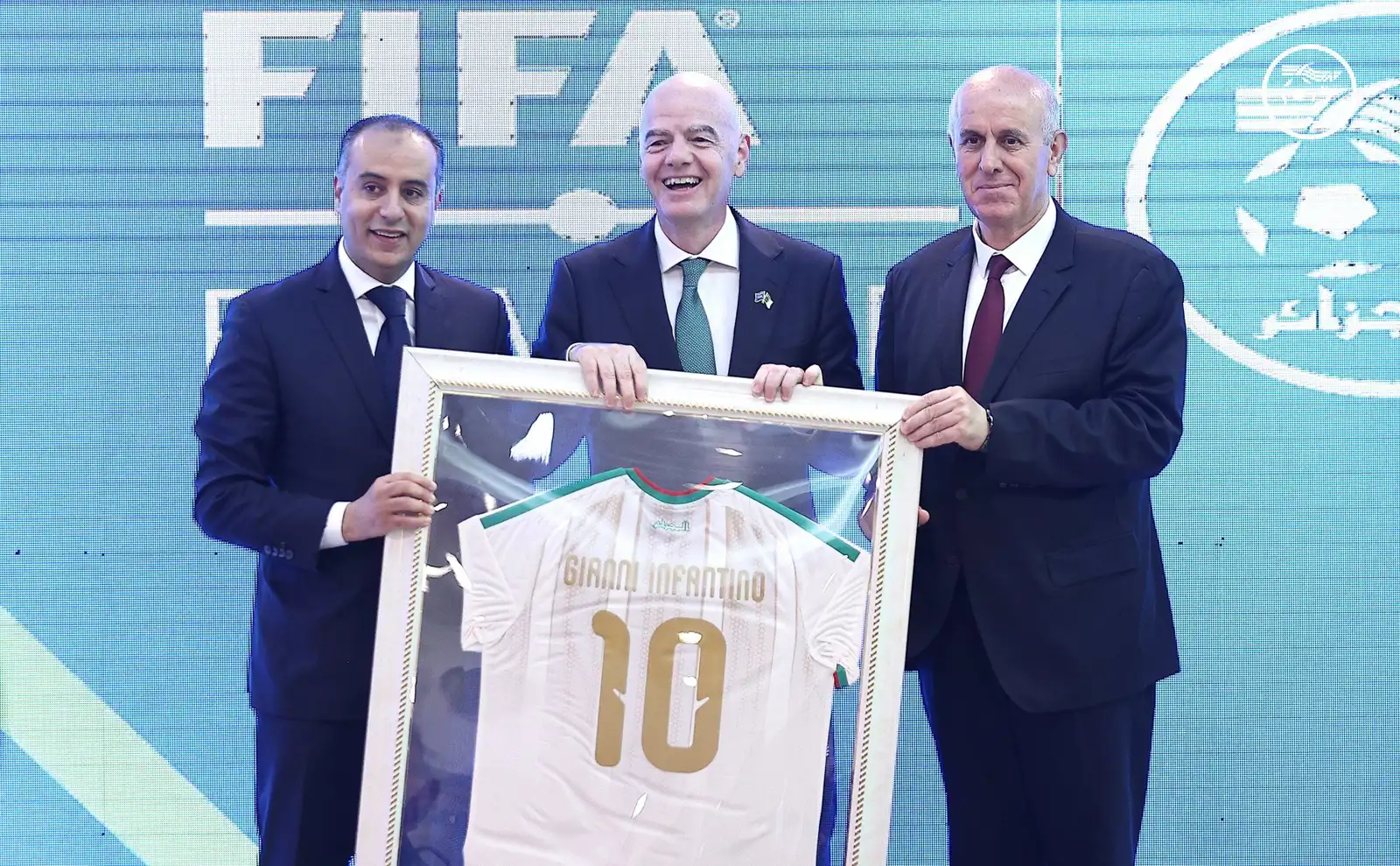 زيارة جياني إنفانتينو للجزائر