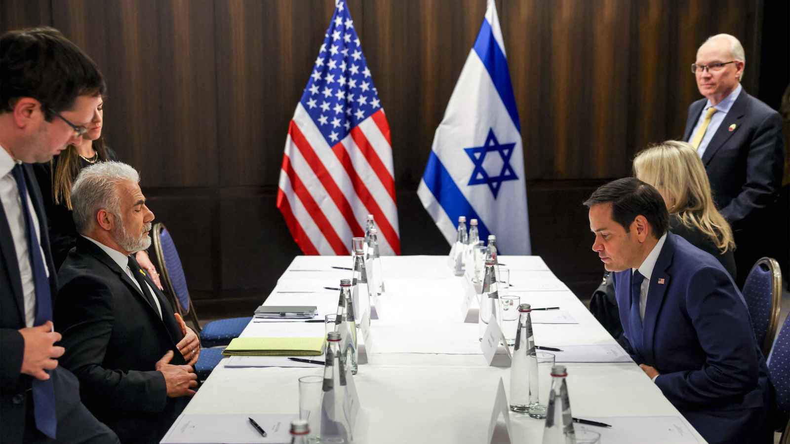 صحيفة عبرية: مبادرة لابيد بشأن غزة تثير غضب مصر