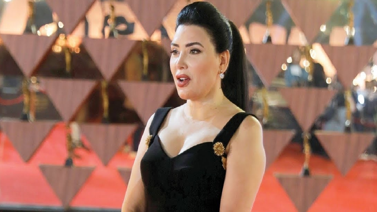 عبير صبري بالنقاب في "ليلة العيد" مع هنادي مهنا 