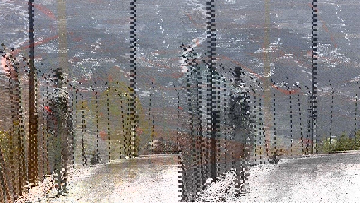 رغم الانشغال بـ"كورونا" .. إسرائيل وحزب الله يتبادلان رسائل "غير دموية" عبر الحدود